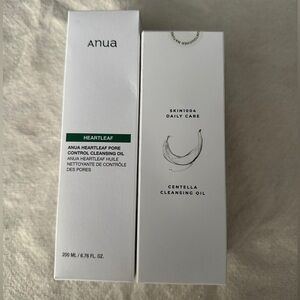 Anua Heartleaf Pore Control Cleansing Oil - White